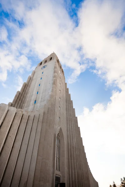 Kerk van Hallgrimskirkja in Reykjavik, IJsland — Stockfoto
