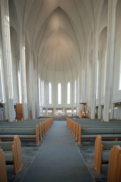 ハットルグリムス教会 - アイスランド、レイキャビクのランドマーク — ストック写真