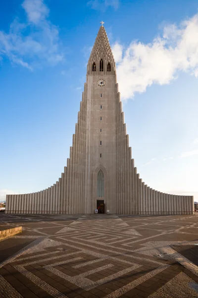 Εκκλησία Hallgrimskirkja στο Ρέικιαβικ της Ισλανδίας — Φωτογραφία Αρχείου