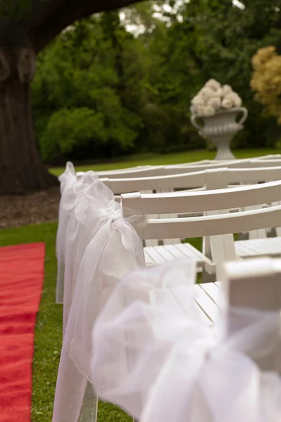 Outdoor garden wedding — Stock Photo, Image