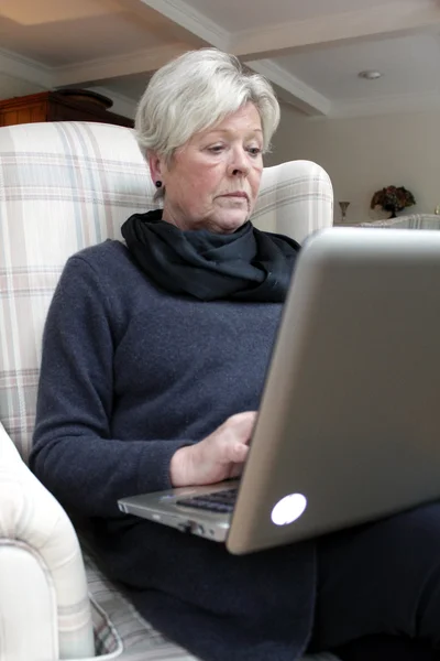 Senior With Computer — Stock Photo, Image