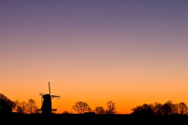 sunrise adlı Hollanda windmil