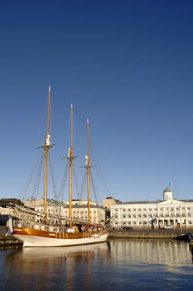 Big three masted sailing boat in harbour downtown helsinki finland — Stock Photo, Image