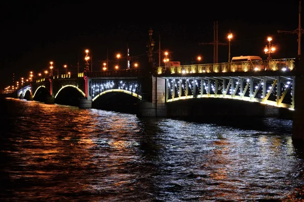 Stock image Illuminated bridge at night in St. Petersburg