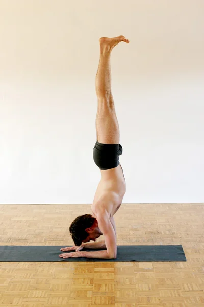 Man practicing Yoga — Stock Photo, Image