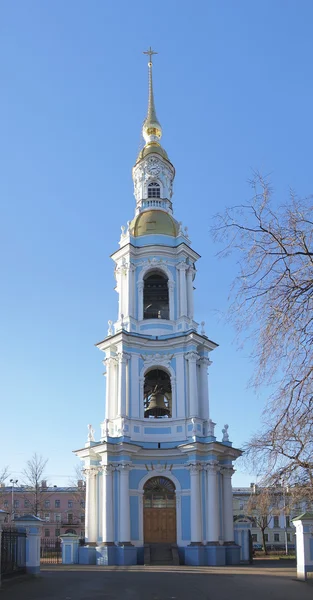 A torre sineira da Catedral Naval de São Nicolau em São Petersburgo . — Fotografia de Stock
