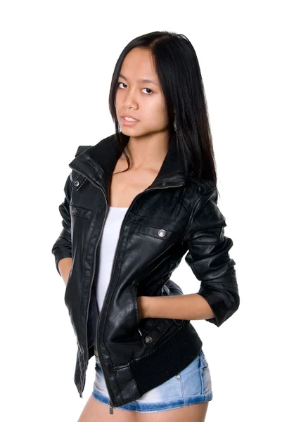 Retrato de menina asiática em uma jaqueta de couro — Fotografia de Stock
