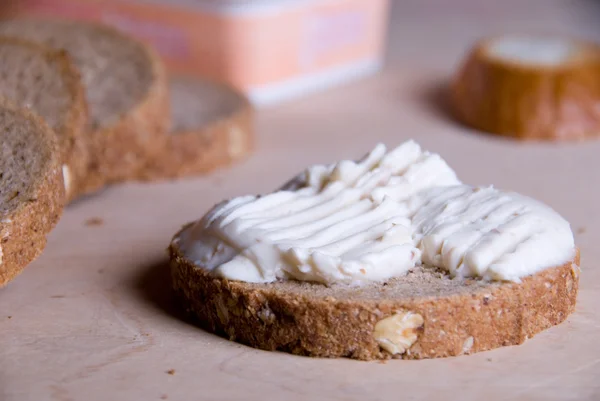 stock image Slice of bread with cheese cream