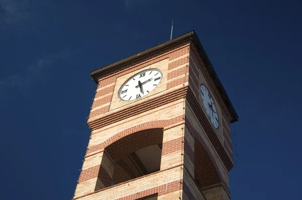 Věž s hodinami — Stock fotografie