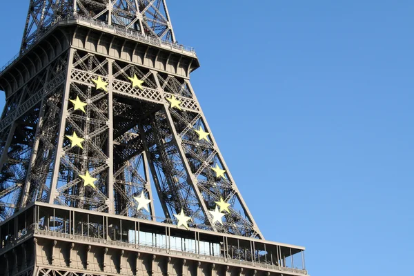 Símbolo Euro en la Torre Eiffel — Foto de Stock