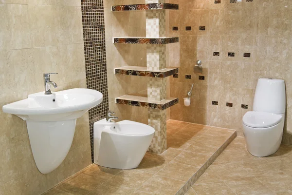 Ванная комната с минимализмом — стоковое фото
