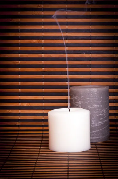 蜡烛和竹 — 图库照片