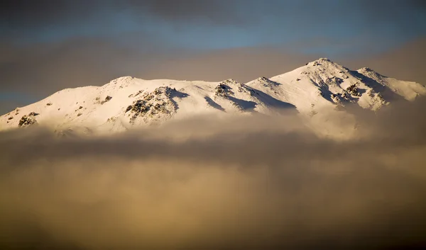 Nuvem de montanha — Fotografia de Stock