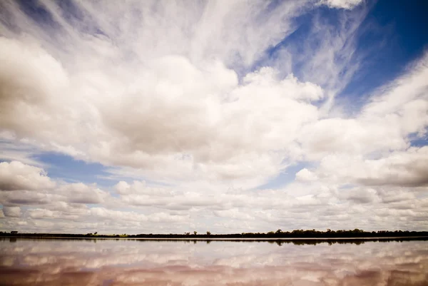 Różowe jezioro — Zdjęcie stockowe