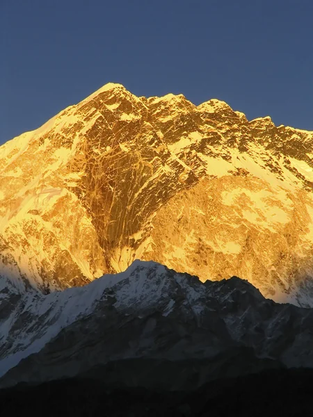 雪のかぶったヒマラヤ山脈、ネパール. — ストック写真