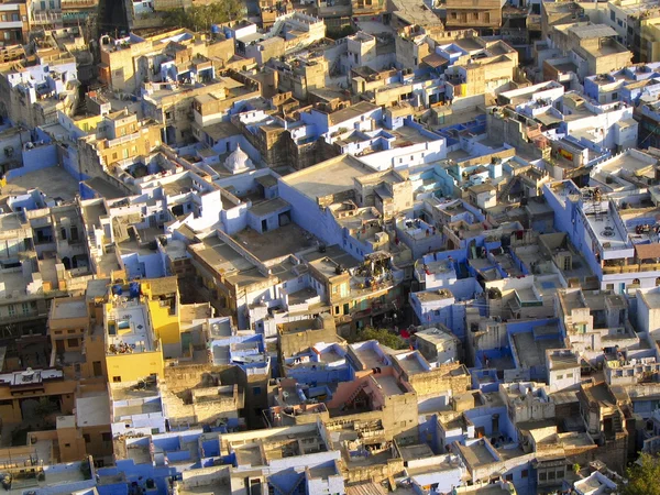 Дахи будинків і будівель у місті Джодхпур, Індія. — стокове фото
