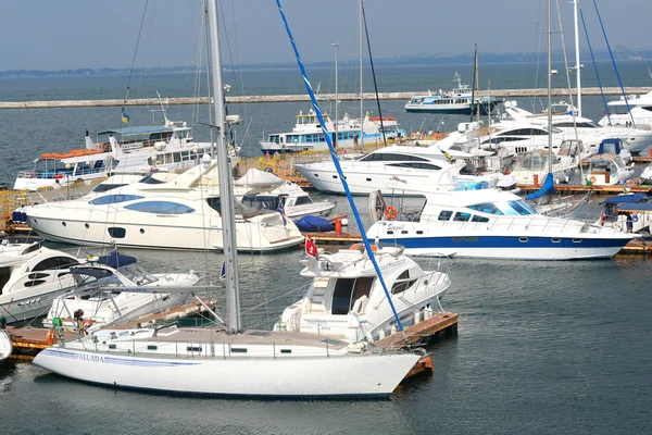 Yachts in the parking lot — Stock Photo, Image