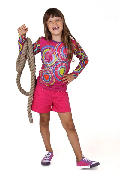 Девушка с веревкой на руке — стоковое фото