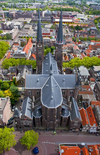 Oude kerk v Delftu — Stock fotografie