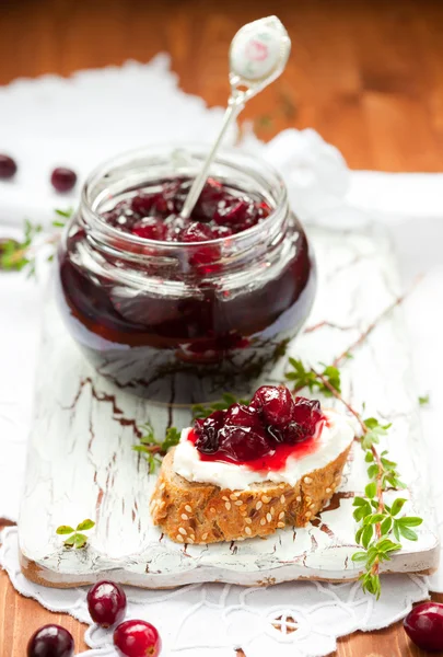 Toast with cranberry jam — Stock Photo, Image