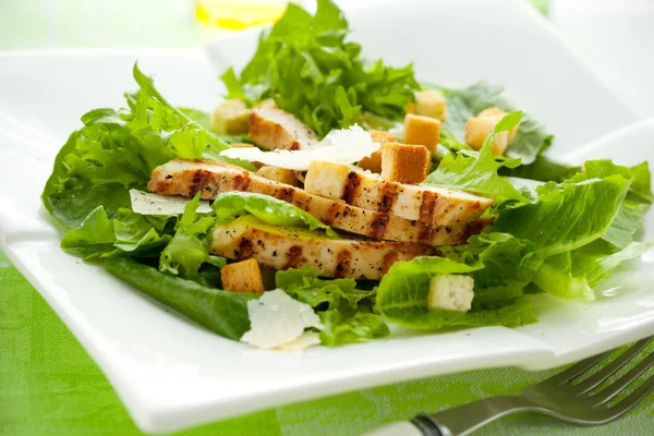 Salada de frango Caesar — Fotografia de Stock