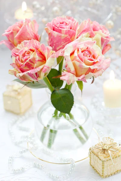 Arrangment 粉红色玫瑰 — 图库照片