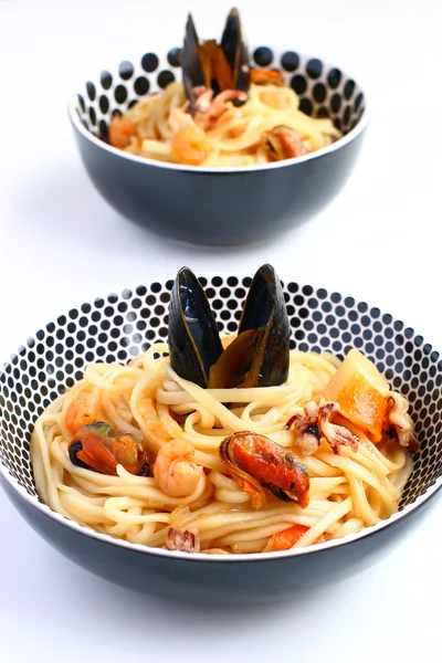 Udon noodles with seafood — Stock Photo, Image