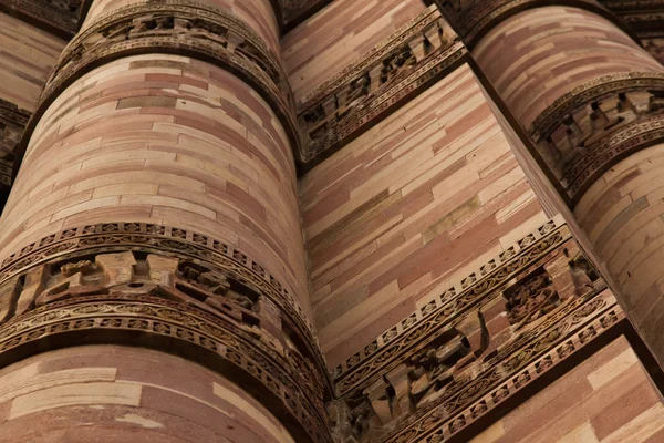 Muster Detail des qutab Minar Tower in New Delhi. — Stockfoto