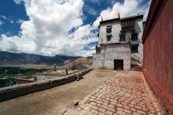 Monasterio cerca de la ciudad de Leh —  Fotos de Stock