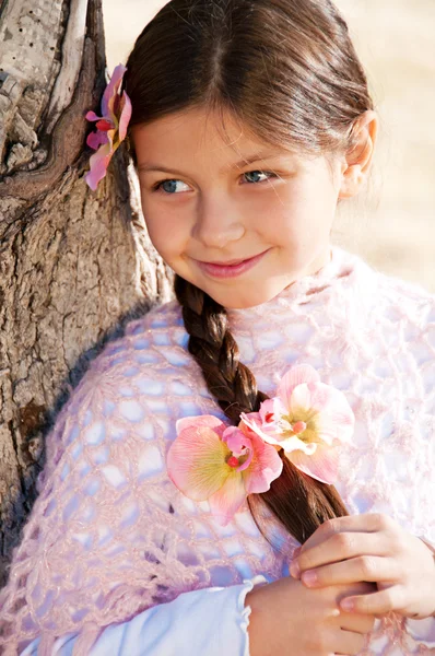 Retrato de uma linda menina. — Fotografia de Stock
