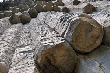 garni gorge bazalt sütunları