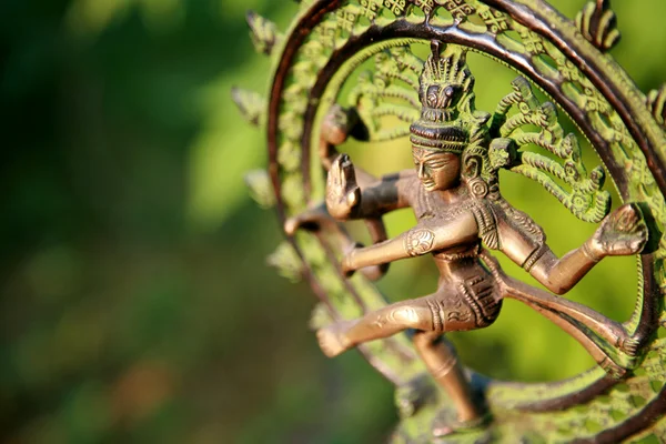 Estatua de Shiva Señor de la Danza a la luz del sol Fotos De Stock
