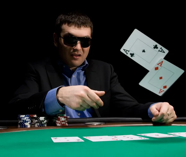 Doble en el póquer con dos ases Fotos De Stock