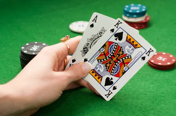 Poker-Kombination in schöner Hand — Stockfoto