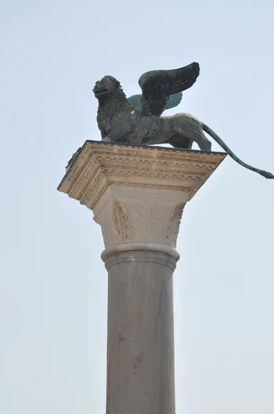 Staty av leone di san marco — Stockfoto