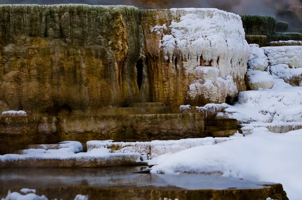 Geysir im Winter — Stockfoto