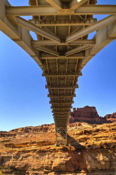 Debaixo da ponte — Fotografia de Stock