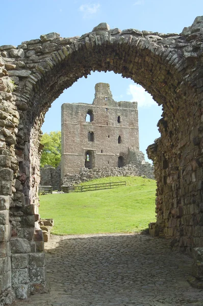 诺勒姆城堡和入口处的大门 — 图库照片