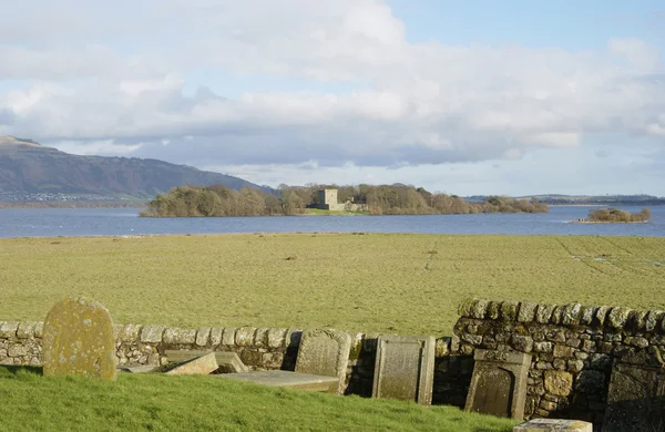 Loch leven castle från kinross — Stockfoto