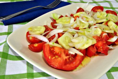 Ensalada de tomate y pepìno