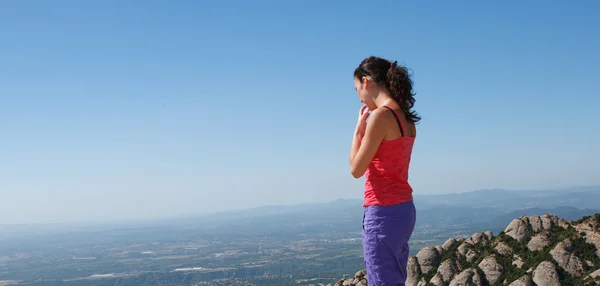 stock image Girl standing at the edge