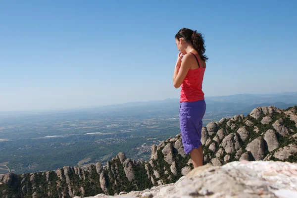 stock image Girl standing at the edge