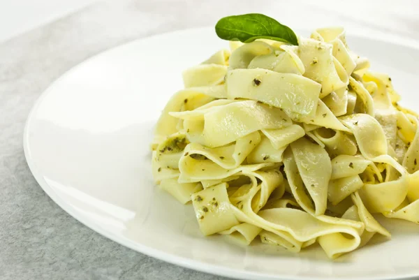 Pappardelle pasta with pesto — Stock Photo, Image