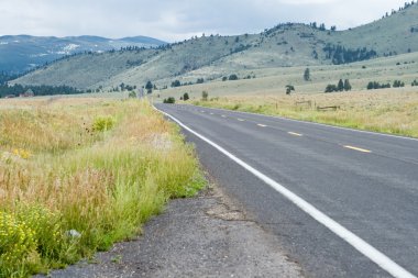 Empty Road Sangre De Christo Mountains New Mexico clipart