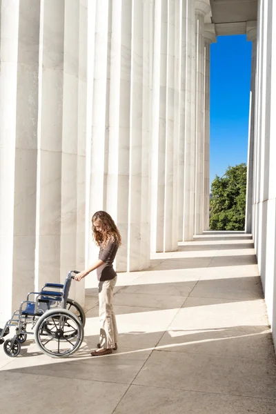 Donna Lincoln Colonne commemorative Svuota sedia a rotelle DC — Foto Stock