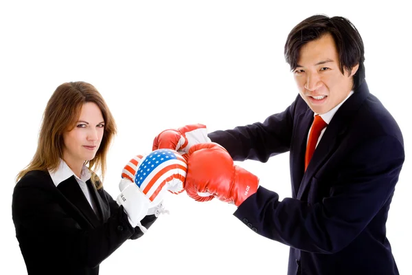 Ásia homem branco mulher boxe luvas terno bandeira — Fotografia de Stock