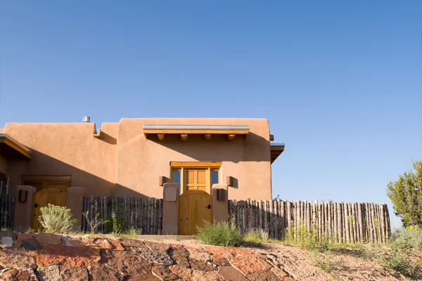 Missie stijl huis adobe new mexico, Verenigde Staten — Stockfoto