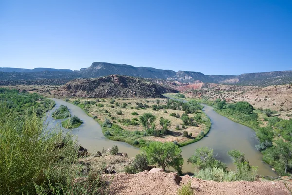 Řeka Rio chama ohnout jemez horách Nové Mexiko — Stock fotografie