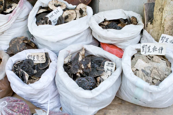Bags of Tree Fungus Mushrooms, Market, Guangzhou, China — Stock Photo, Image