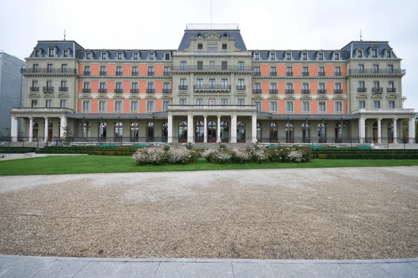 Palais wilson ikinci imparatorluk tarzı Cenevre, İsviçre o bina — Stok fotoğraf